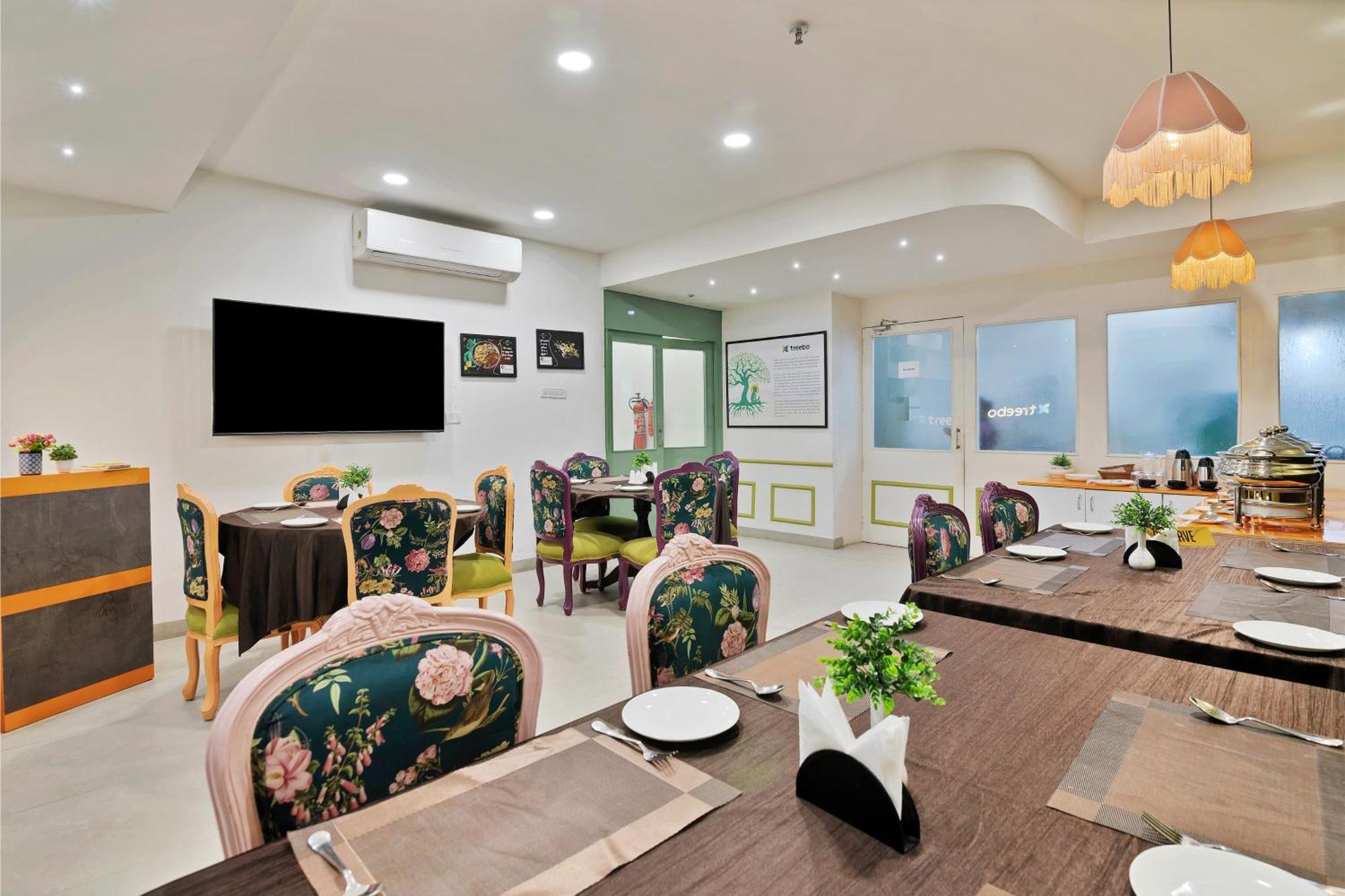 Hotel Treebo Moon Waalk à Bhubaneswar Extérieur photo