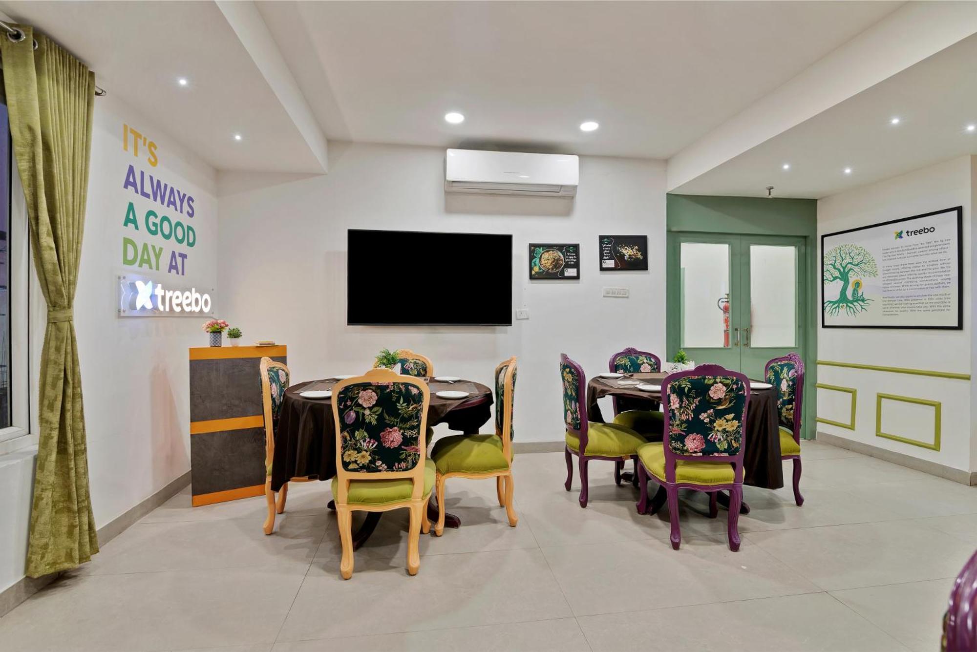 Hotel Treebo Moon Waalk à Bhubaneswar Extérieur photo