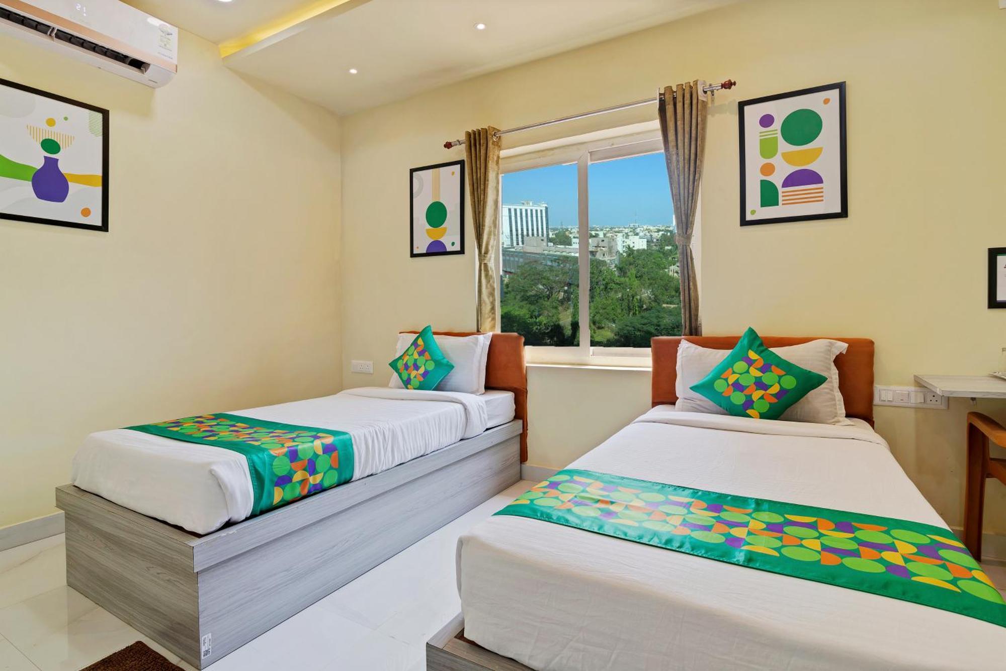 Hotel Treebo Moon Waalk à Bhubaneswar Extérieur photo